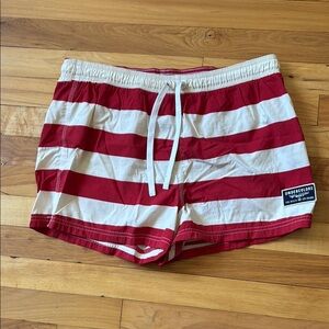United Colors of Benneton Red and White Striped Shorts retro 90s